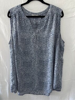 Dalia Sleeveless V-Neck Blue Speckled Blouse